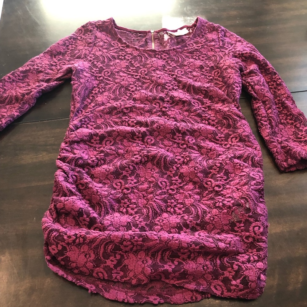 Lace maternity top